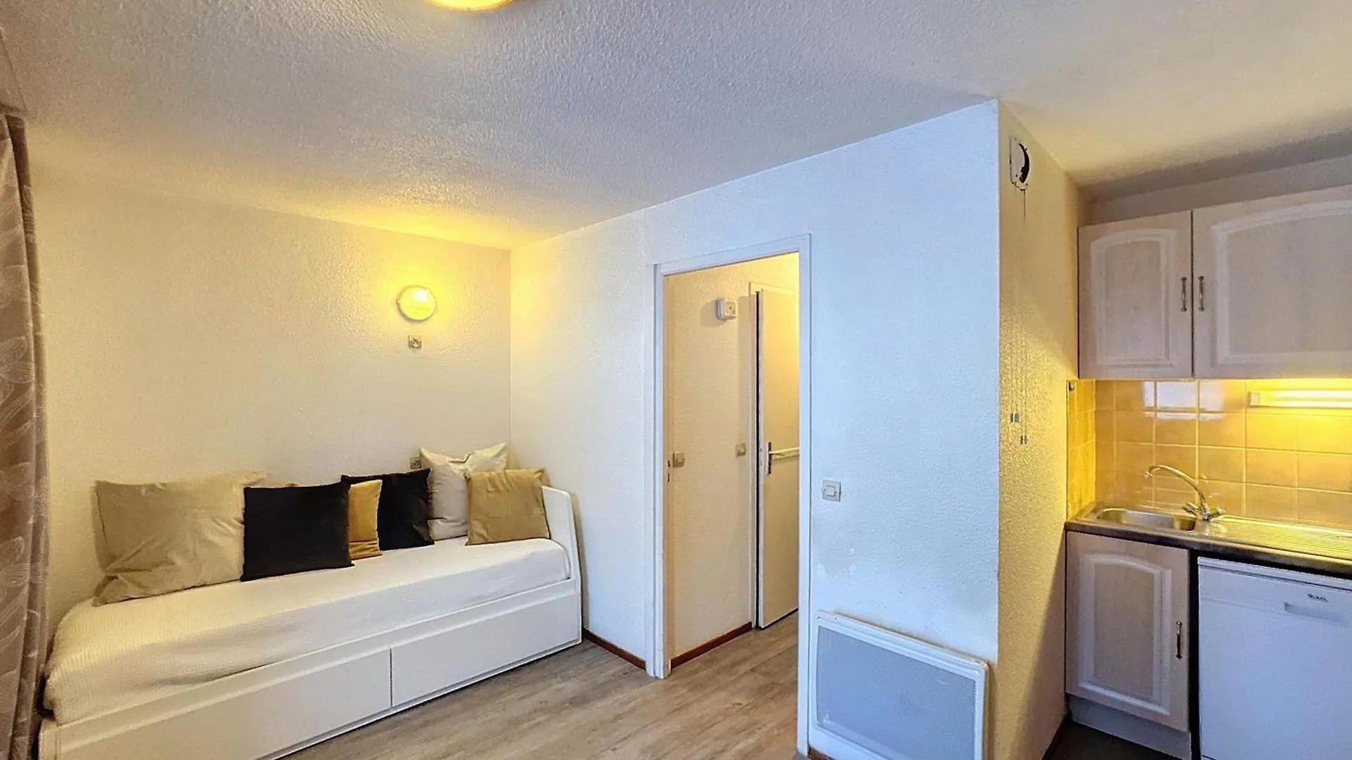 Studio Cabine 4 Pers, Ski Aux Pieds, Carrefour Central, Parking - Fr-1-178-105 Saint-Martin-de-Belleville